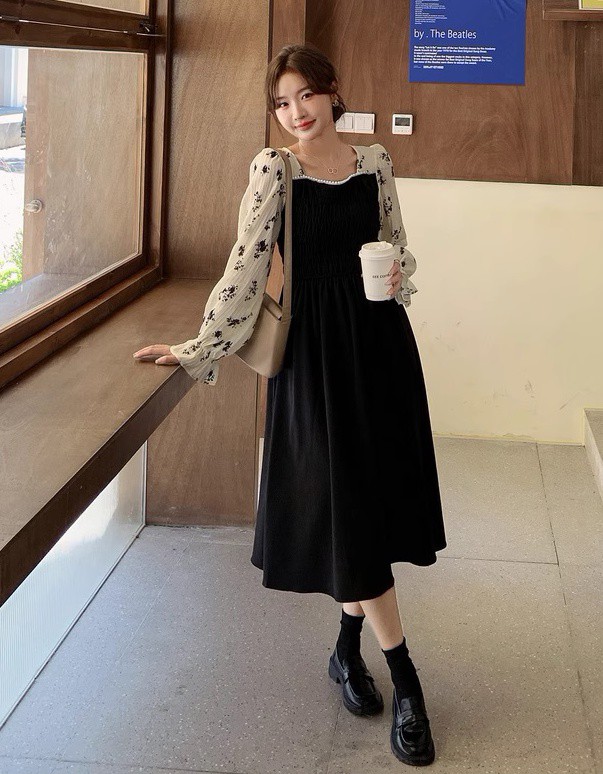 レイヤード風ワンピース レディース ワンピース 長袖 ロング ミモレ丈 フ重ね着風ワンピース 秋冬 大きいサイズ 花柄 黒 フリル袖 キャンディスリーブ 